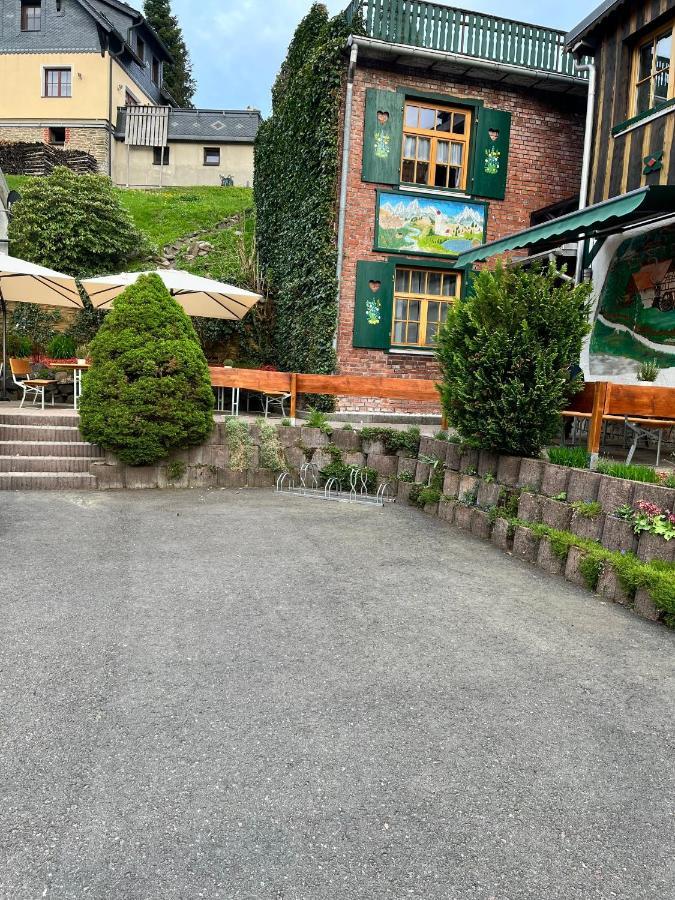 Gasthof & Pension "Schwarzer Adler" 마써베르크 외부 사진
