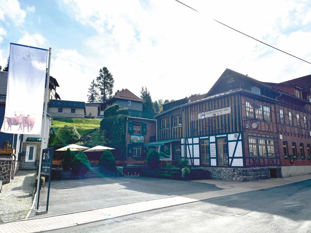 Gasthof & Pension "Schwarzer Adler" 마써베르크 외부 사진